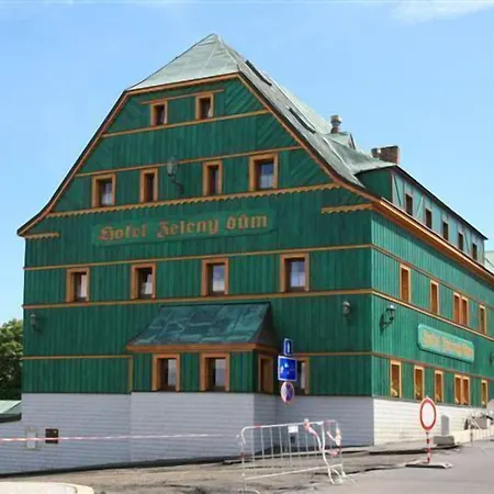 Zeleny Dum Boží Dar