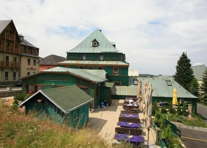 Hotell Zeleny Dum 3*