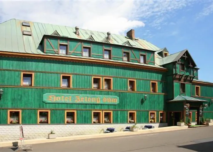 Zelený Dům Hotel 3*